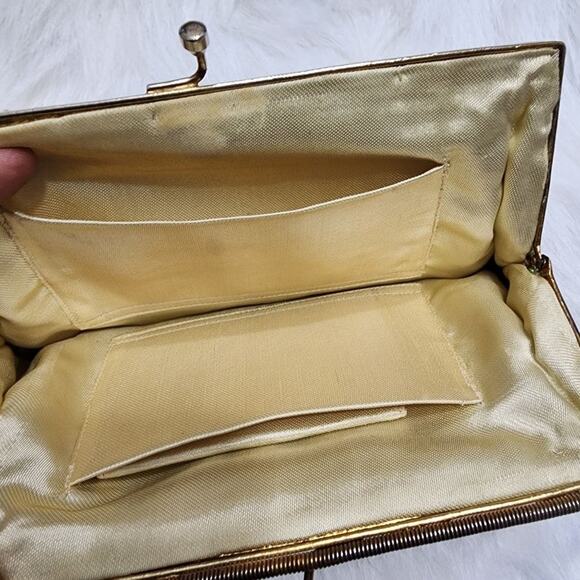 Vintage unbranded glass seed beaded gold, red & green clutch chain handle purse - Picture 13 of 16